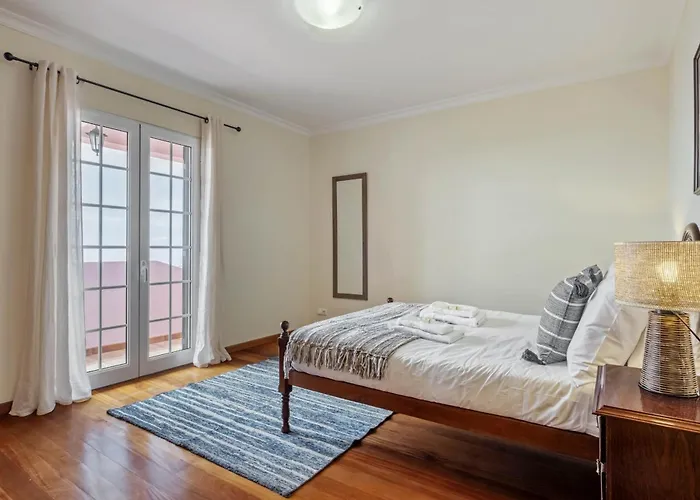 Amendoeira By Homie Сasa de vacaciones